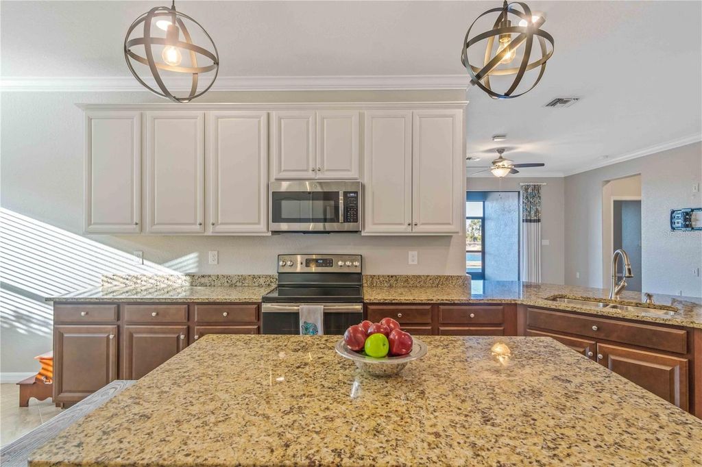 Image 31 of property listing at 13634 VANCANZA DRIVE, Venice, FL 34293