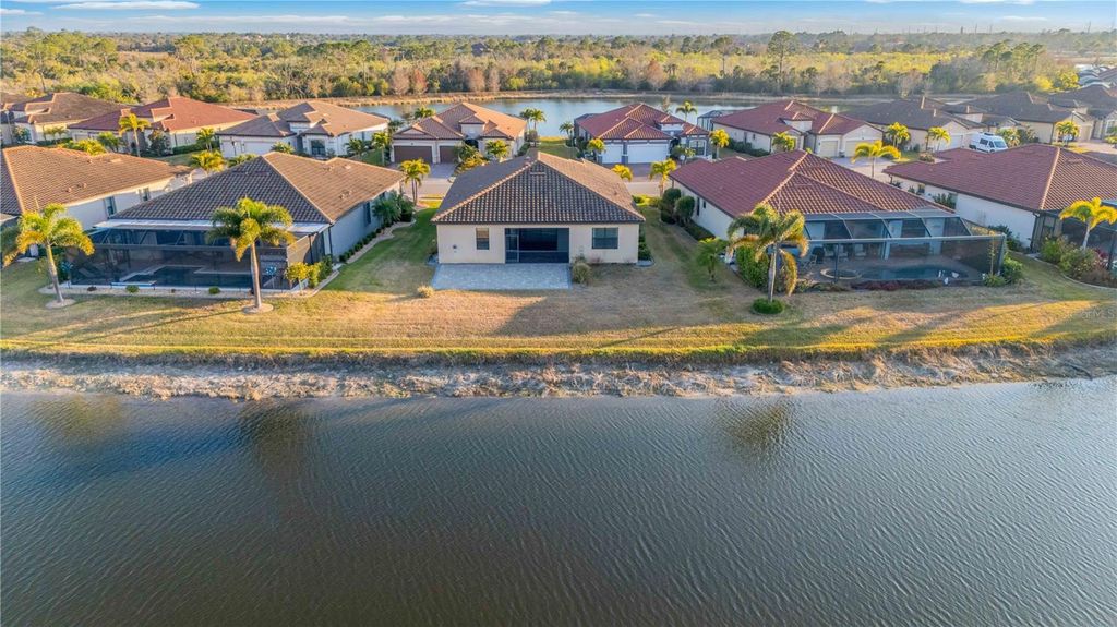 Image 6 of property listing at 13634 VANCANZA DRIVE, Venice, FL 34293