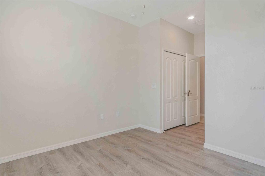 Image 68 of property listing at 13634 VANCANZA DRIVE, Venice, FL 34293