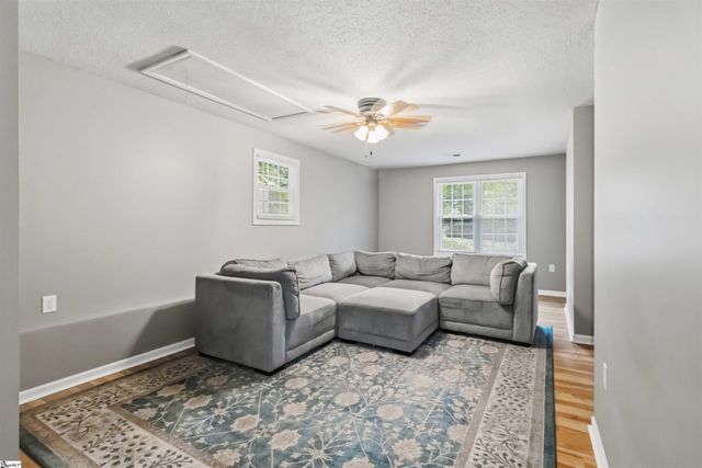 216 Eastridge Court, Cowpens, SC 29330