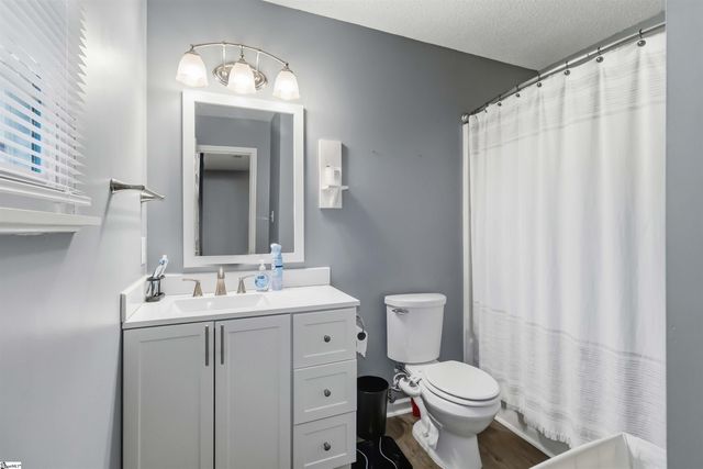 216 Eastridge Court, Cowpens, SC 29330