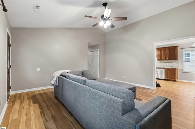 216 Eastridge Court, Cowpens, SC 29330