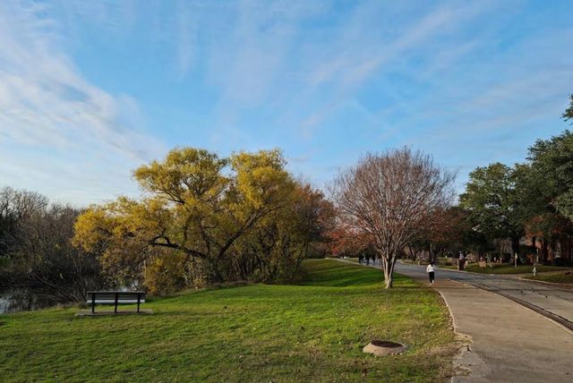 209 Kerby Street, Arlington, TX 76013