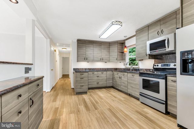 12256 WENDY LN, Waldorf, MD 20601