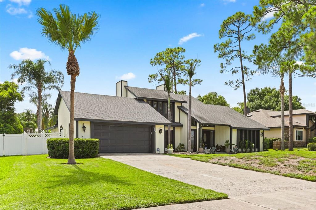 Image 2 of property listing at 9524 BAY VISTA ESTATES BOULEVARD, Orlando, FL 32836