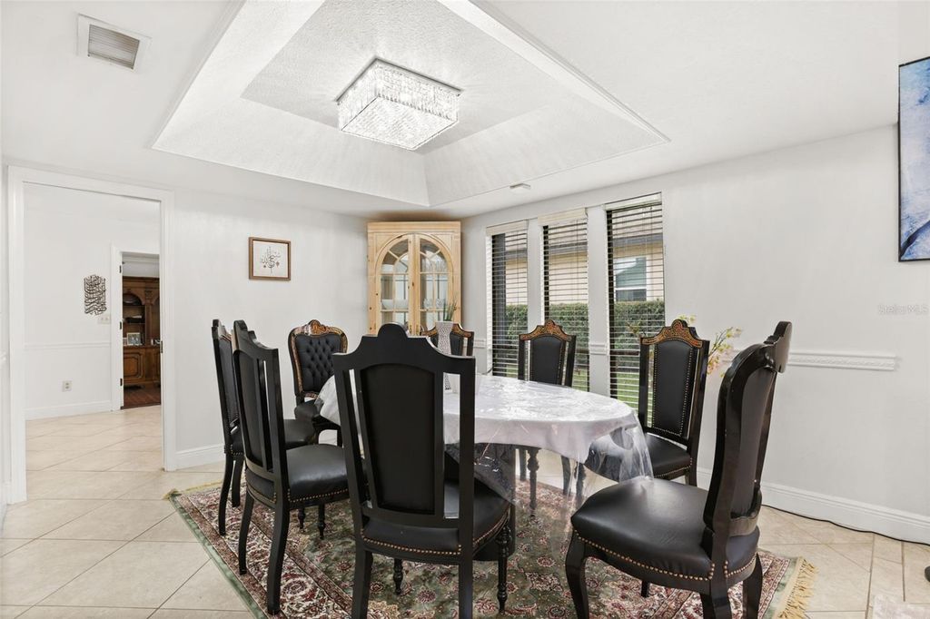 Image 12 of property listing at 9524 BAY VISTA ESTATES BOULEVARD, Orlando, FL 32836