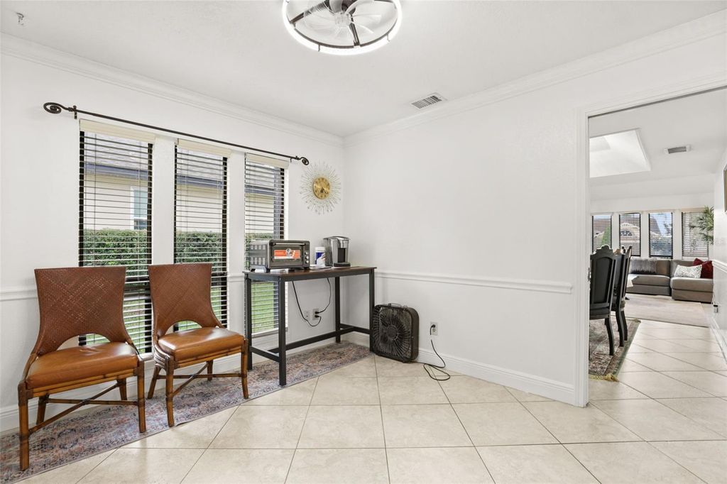 Image 18 of property listing at 9524 BAY VISTA ESTATES BOULEVARD, Orlando, FL 32836