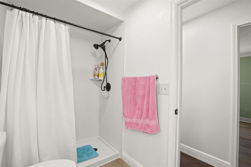 Image 23 of property listing at 9524 BAY VISTA ESTATES BOULEVARD, Orlando, FL 32836
