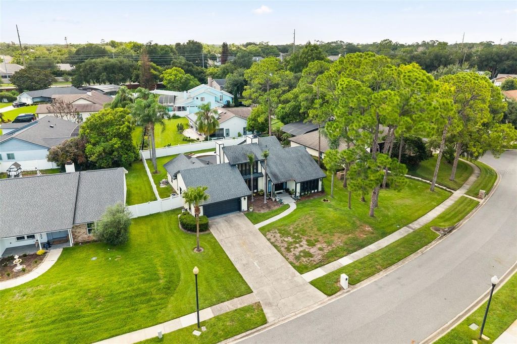 Image 45 of property listing at 9524 BAY VISTA ESTATES BOULEVARD, Orlando, FL 32836