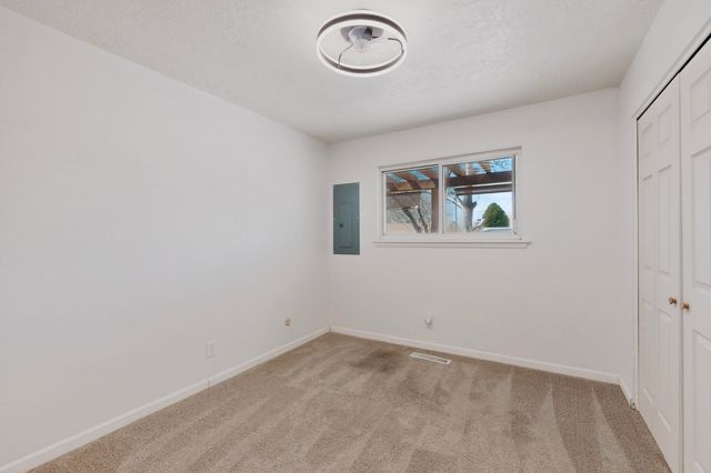 7209 Oralee Street NE, Albuquerque, NM 87109