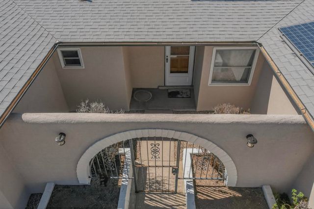 7209 Oralee Street NE, Albuquerque, NM 87109