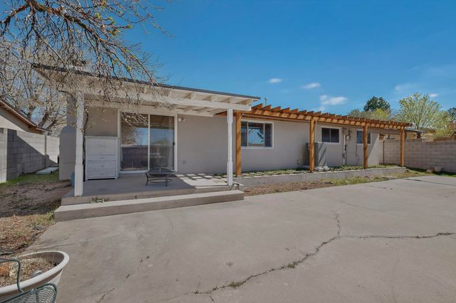 7209 Oralee Street NE, Albuquerque, NM 87109