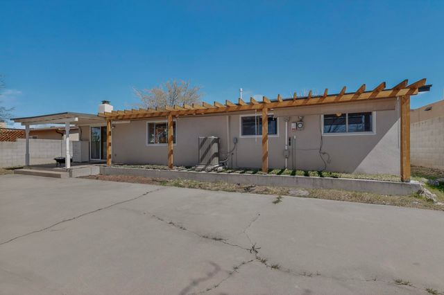 7209 Oralee Street NE, Albuquerque, NM 87109
