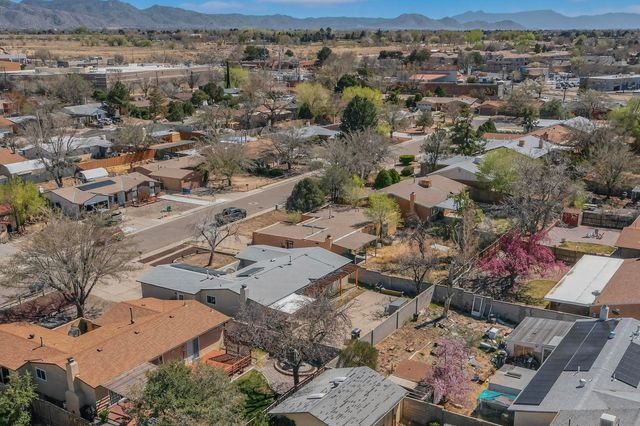 7209 Oralee Street NE, Albuquerque, NM 87109