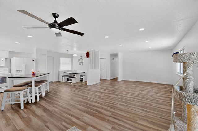 7209 Oralee Street NE, Albuquerque, NM 87109