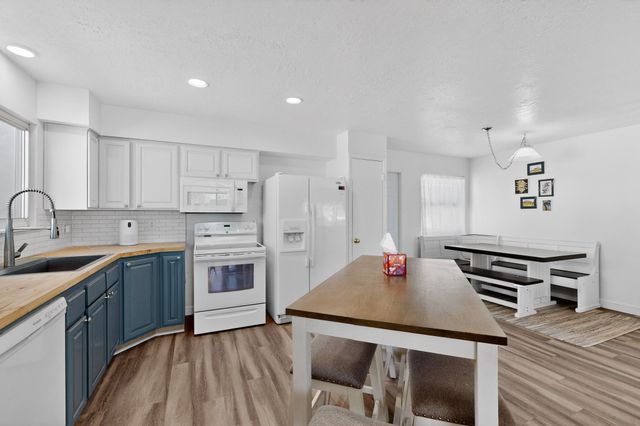 7209 Oralee Street NE, Albuquerque, NM 87109