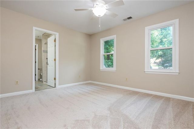 2865 Stoneglen Close, Roswell, GA 30076