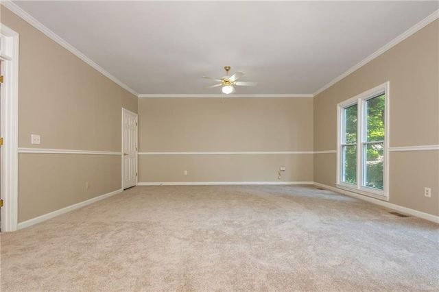 2865 Stoneglen Close, Roswell, GA 30076
