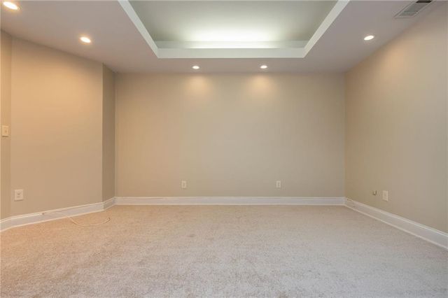 2865 Stoneglen Close, Roswell, GA 30076
