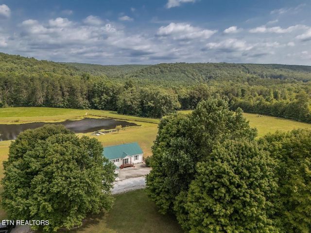 7622 Newton Rd, Crossville, TN 38572