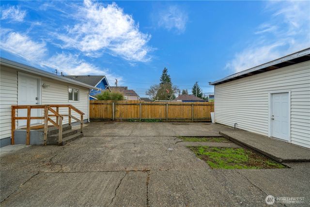 535 Morris Avenue S, Renton, WA 98057