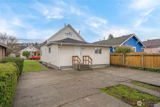 535 Morris Avenue S, Renton, WA 98057