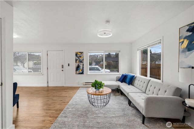 535 Morris Avenue S, Renton, WA 98057