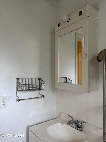 604 Barton Avenue, Panama City, FL 32404