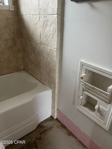 604 Barton Avenue, Panama City, FL 32404