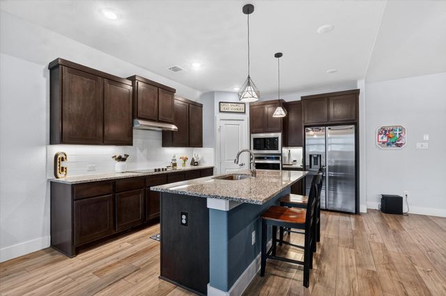 219 Mockingbird Drive, Waxahachie, TX 75165