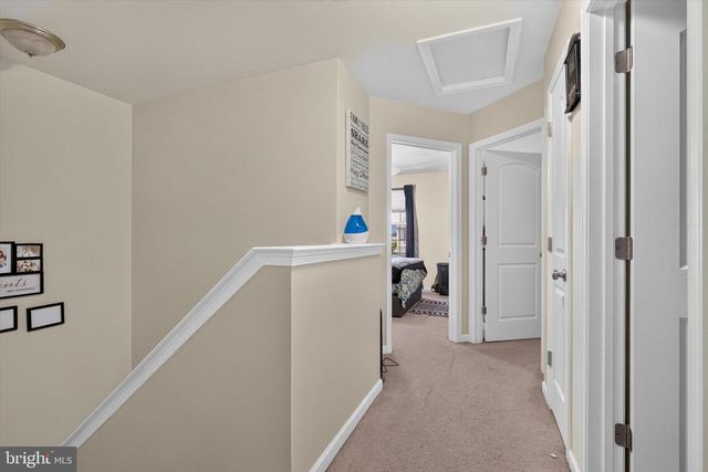 6421 CREEKBEND DR, Mechanicsburg, PA 17050