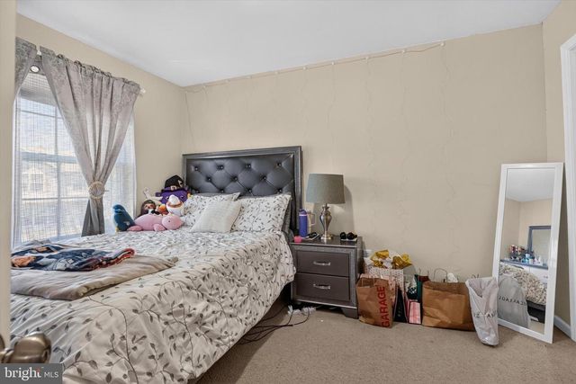 6421 CREEKBEND DR, Mechanicsburg, PA 17050