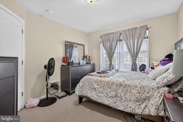 6421 CREEKBEND DR, Mechanicsburg, PA 17050