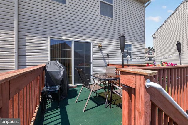 6421 CREEKBEND DR, Mechanicsburg, PA 17050
