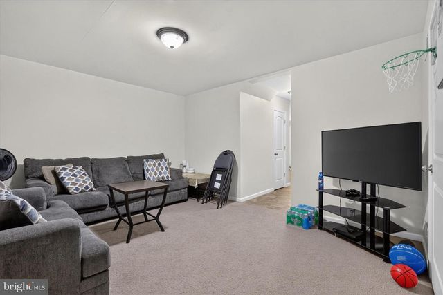 6421 CREEKBEND DR, Mechanicsburg, PA 17050