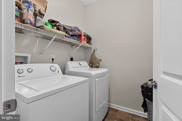 6421 CREEKBEND DR, Mechanicsburg, PA 17050