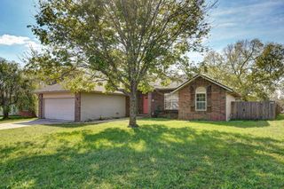 761 North Lexington Avenue, Republic, MO 65738