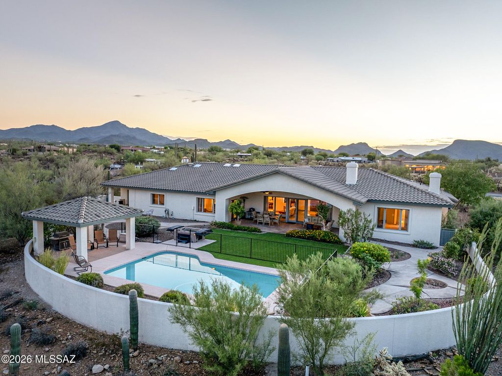 5970 W Filly Drive, Tucson, AZ 85743
