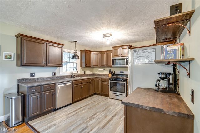 1805 Blempton Road NW, Massillon, OH 44646