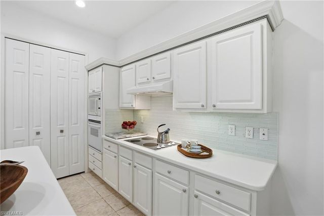 1737 Marsh RUN, Naples, FL 34109