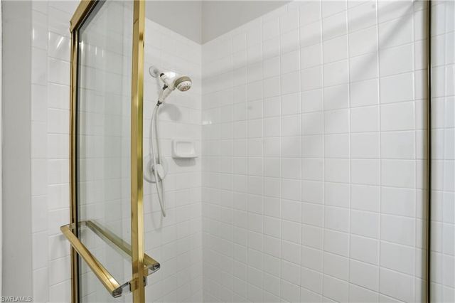 1737 Marsh RUN, Naples, FL 34109