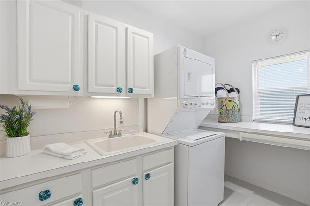 1737 Marsh RUN, Naples, FL 34109