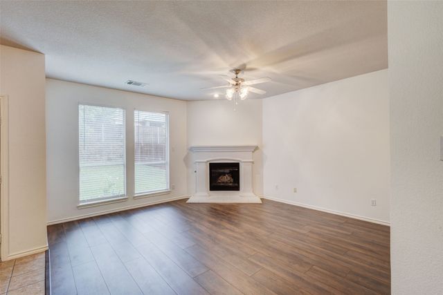 7048 Summit Parc Drive, Dallas, TX 75249