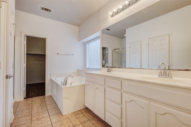 7048 Summit Parc Drive, Dallas, TX 75249