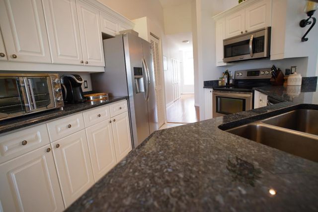 10220 Andover Coach Circle H1, Lake Worth, FL 33449