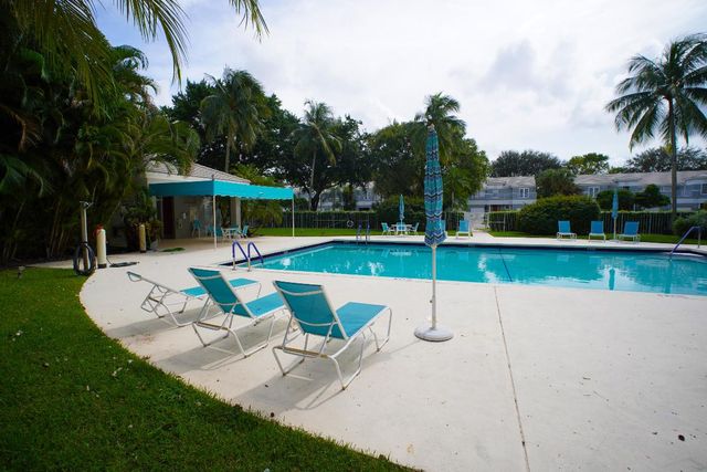 10220 Andover Coach Circle H1, Lake Worth, FL 33449