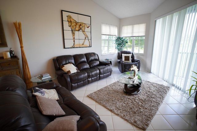 10220 Andover Coach Circle H1, Lake Worth, FL 33449