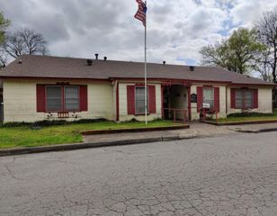102 E 9th Street, Kaufman, TX 75142