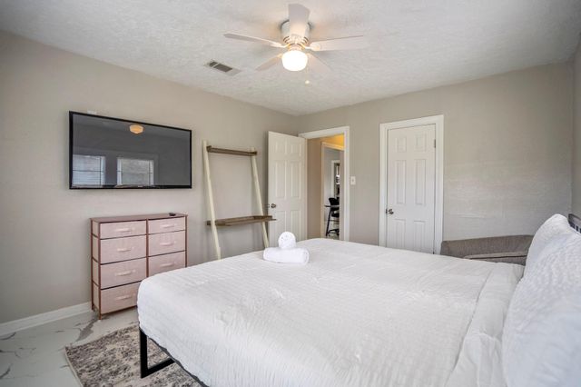 5411 Arapahoe Street, Houston, TX 77020