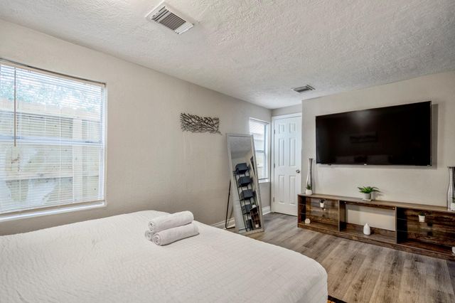 5411 Arapahoe Street, Houston, TX 77020